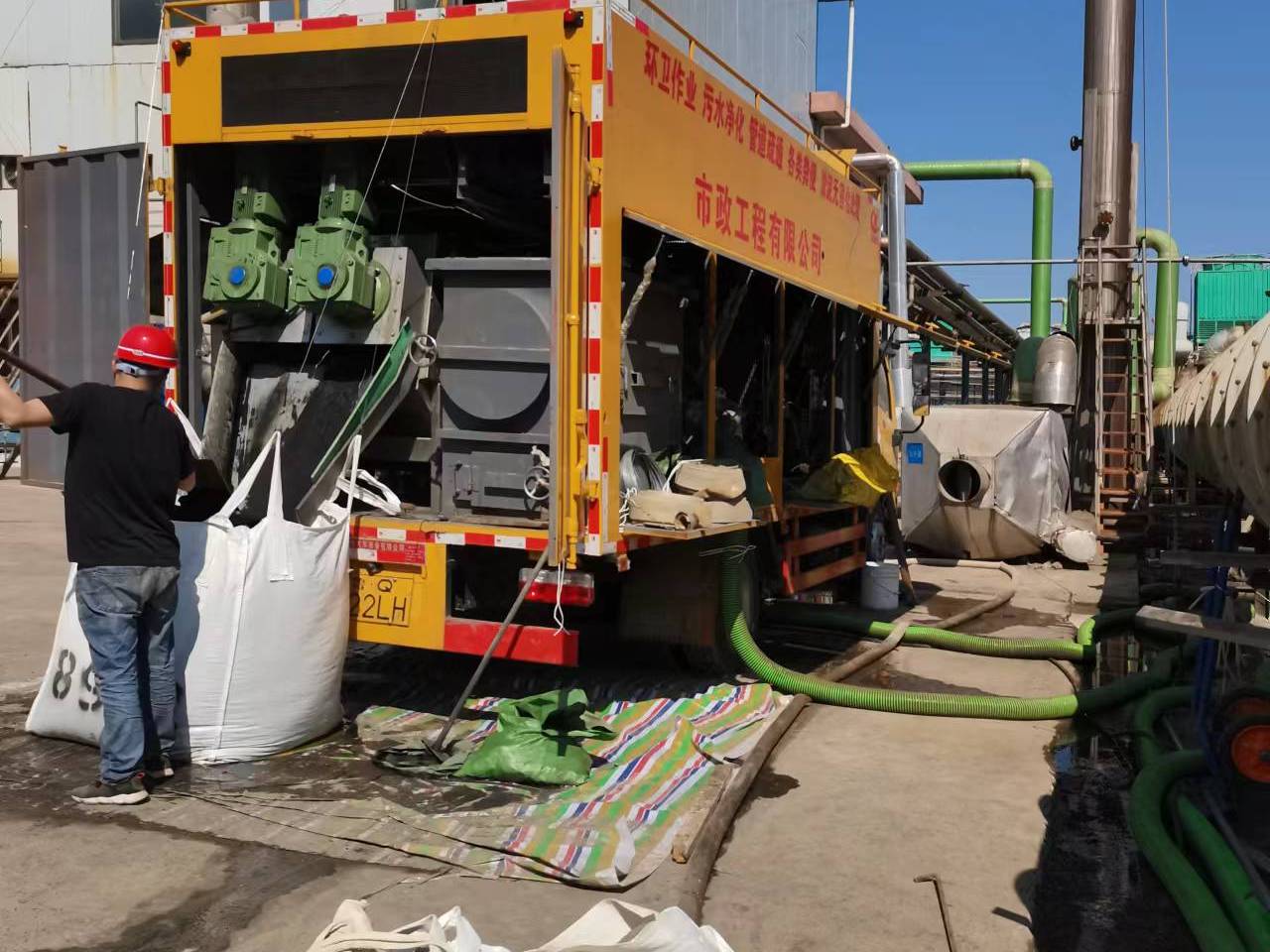 宁津淤泥压干处理